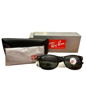 Ray-Ban NIB New Wayfarer Black Polarized Luxury Sunglasses ORB2132 Made in Italy